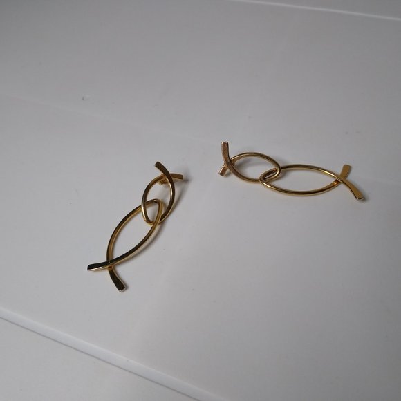 Vintage Metal Dangle Earrings - Picture 7 of 16